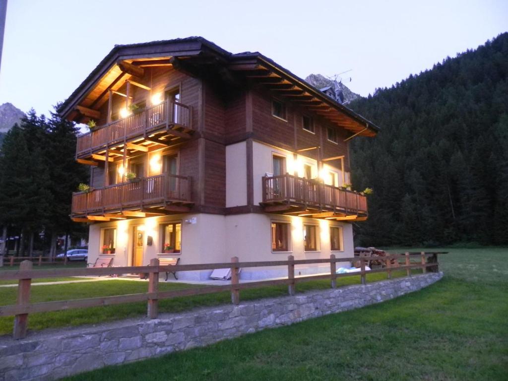 Villa Americana Chambres D'Hotes 尚波吕克 外观 照片